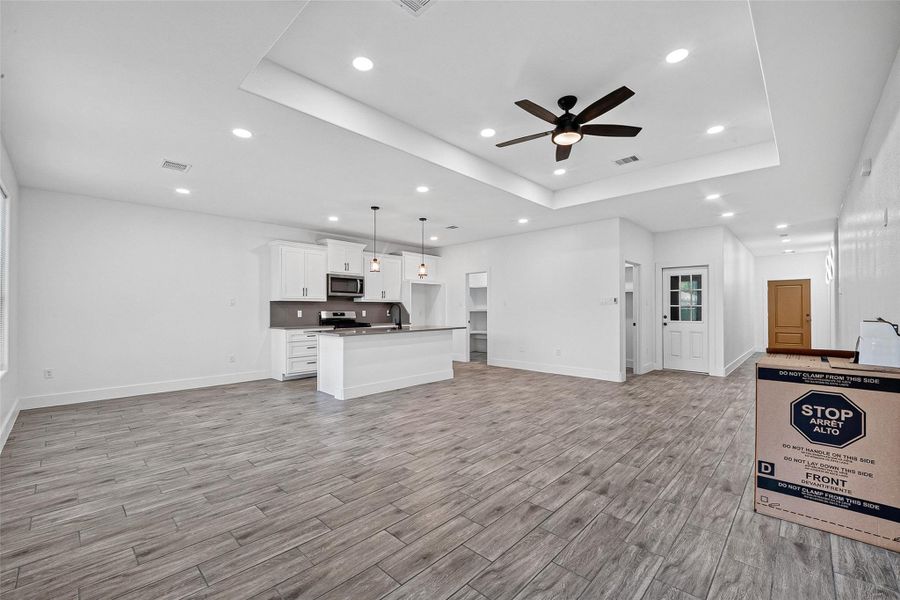 Spacious, unfurnished interior of a new home in , Crosby (Image 25).