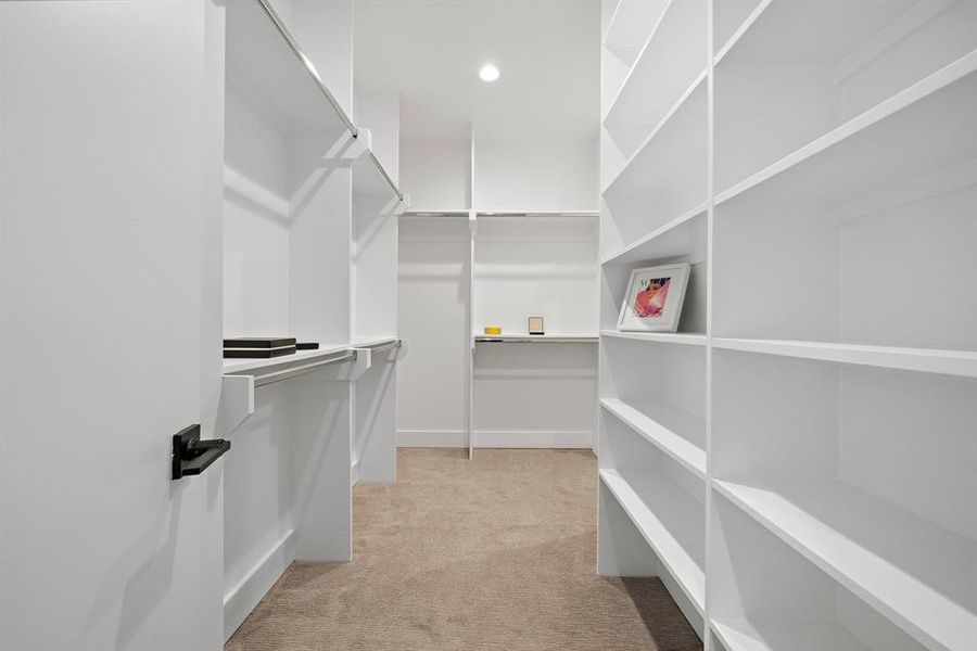 With custom shelving and hanging areas, it provides a practical and spacious solution for keeping clothing and accessories neatly arranged. Perfect for maintaining a clutter-free and organized home