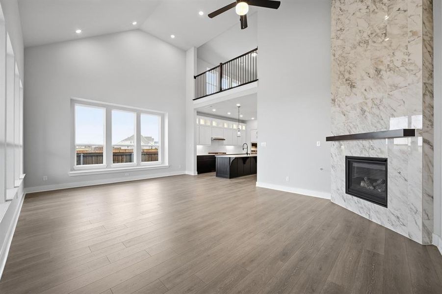 Spacious, unfurnished interior of a new home in Cambridge Crossing, Celina (Image 25).