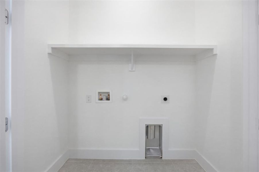 Spacious, unfurnished interior of a new home in , Dallas (Image 19).