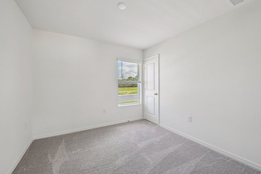 Spacious, unfurnished interior of a new home in Hillside at Mount Dora, Mount Dora (Image 17).