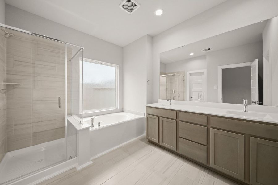 Furnished interior view inside a new home in Barton Creek Ranch, Conroe (Image 6). Furnished interior view inside a new home in Barton Creek Ranch, Conroe (Image 6).