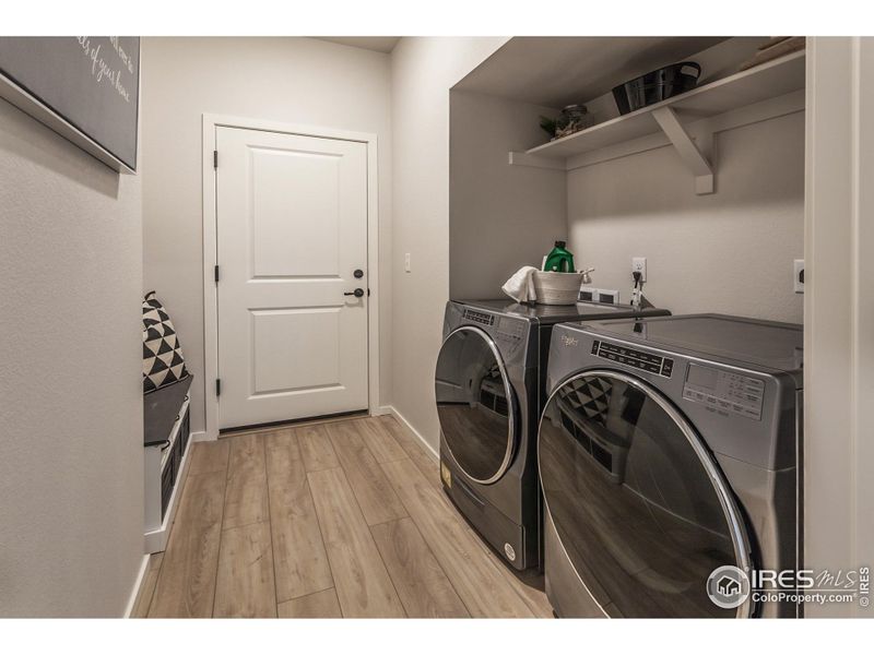 EXAMPLE PHOTO: LAUNDRY ROOM