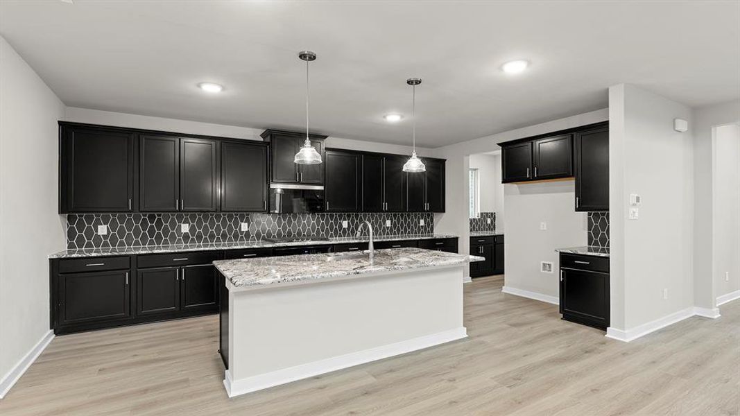 10. 1432 Waterford - Kitchen (2)