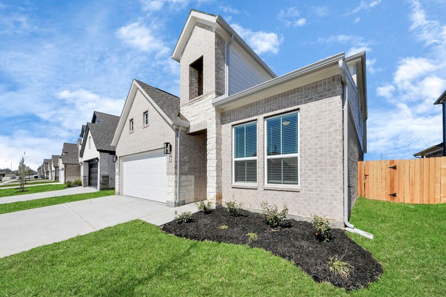 Sample photo of completed home with similar floor plan. As built color and selections may vary. Sample photo of completed home with similar floor plan. As built color and selections may vary.