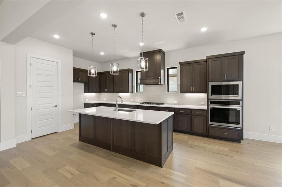 317 Fireblade- Kitchen-1