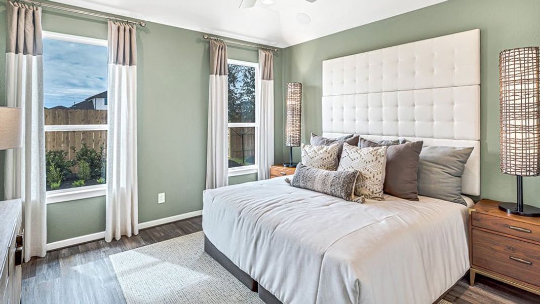 Representative furnished interior of a home built from the Portsmouth by Taylor Morrison in Trillium 40s, Richmond (Image 14).