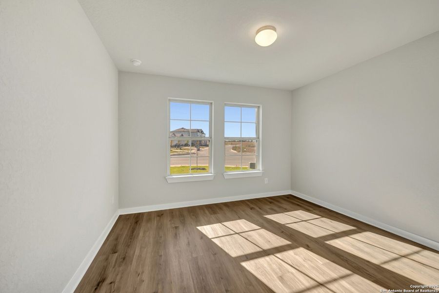 Spacious, unfurnished interior of a new home in Winding Brook, San Antonio (Image 17).