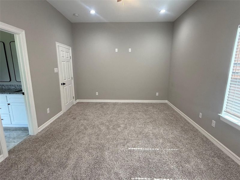 Image 33 of a home in . Image 33 of a home in .