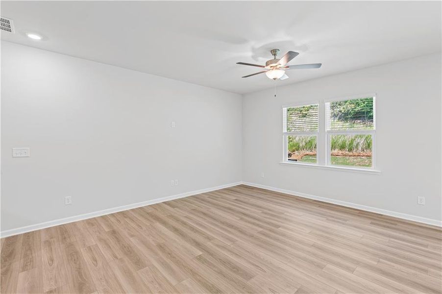 Spacious, unfurnished interior of a new home in Avery Ridge, Gainesville (Image 25). Spacious, unfurnished interior of a new home in Avery Ridge, Gainesville (Image 25).