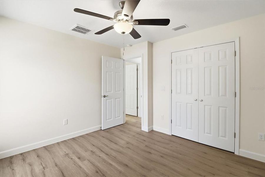 Spacious, unfurnished interior of a new home in , Weeki Wachee (Image 37).