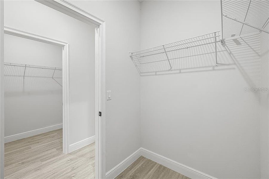 Spacious, unfurnished interior of a new home in , Citrus Springs (Image 21).