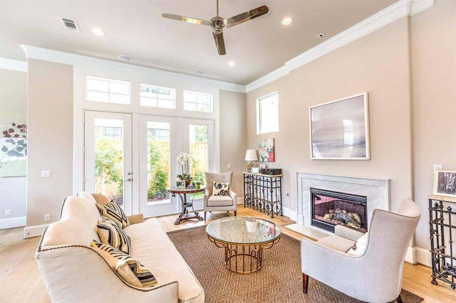 Soaring 12ft ceilings with bright open kitchen and tons of natural light