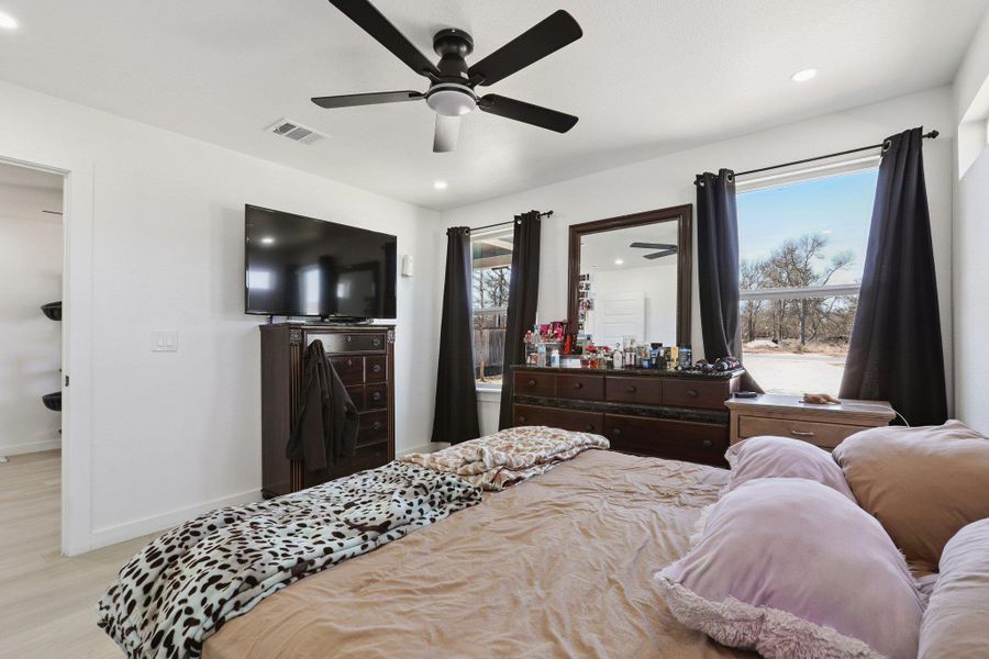 Furnished interior view inside a new home in , Dale (Image 35).