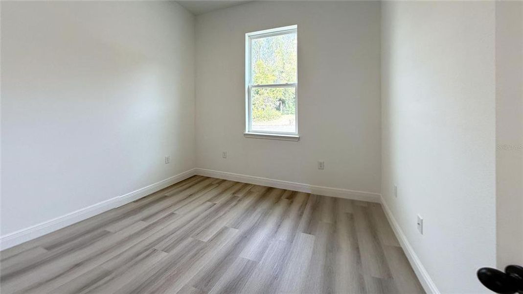 Spacious, unfurnished interior of a new home in , Citrus Springs (Image 15).