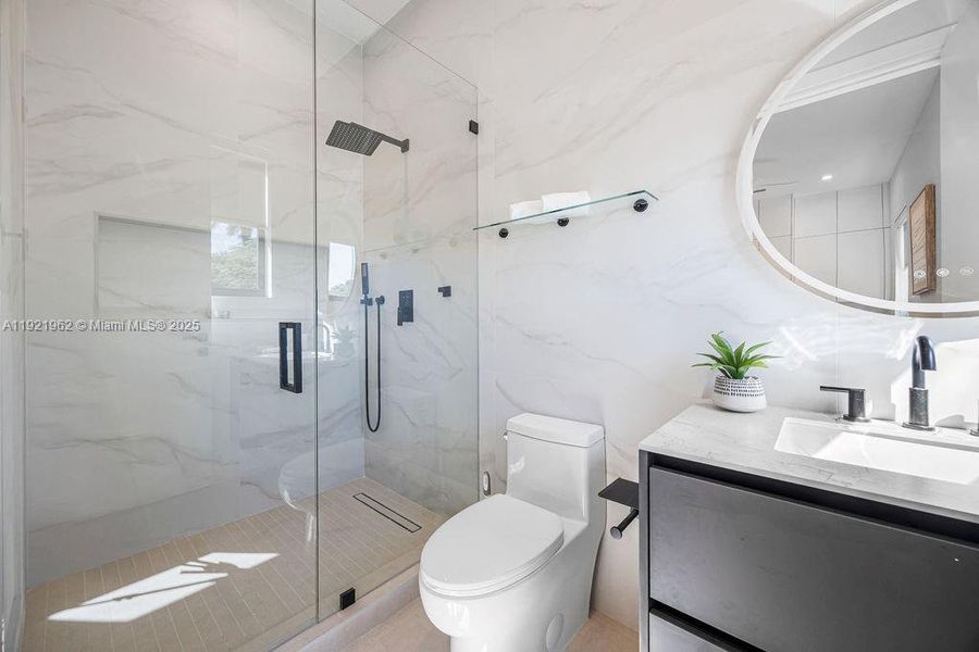 Furnished interior view inside a new home in , Fort Lauderdale (Image 78).