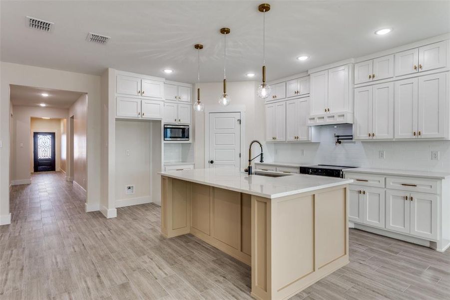 Furnished interior view inside a new home in , Fort Worth (Image 5).