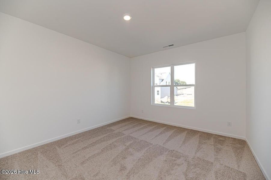 Spacious, unfurnished interior of a new home in Fords Reach, Bolivia (Image 13).