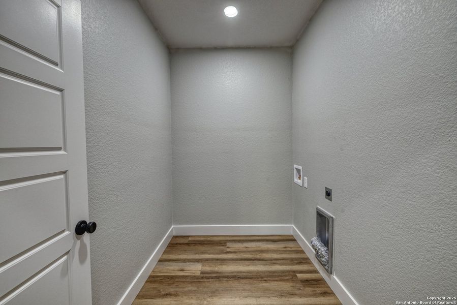 Image 28 of a home in .