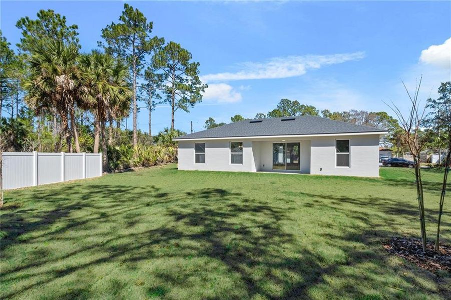 Exterior details and patio area of a home in , Palm Coast (Image 25).