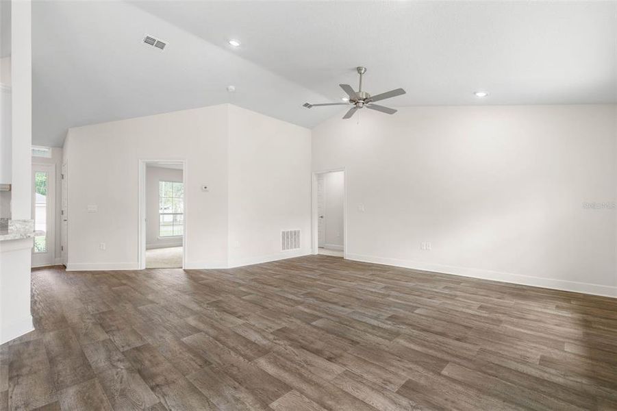 Spacious, unfurnished interior of a new home in , Palm Coast (Image 15).