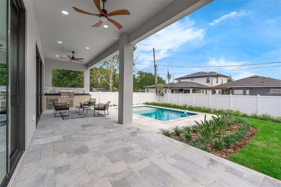 Exterior details and patio area of a home in , Orlando (Image 31).