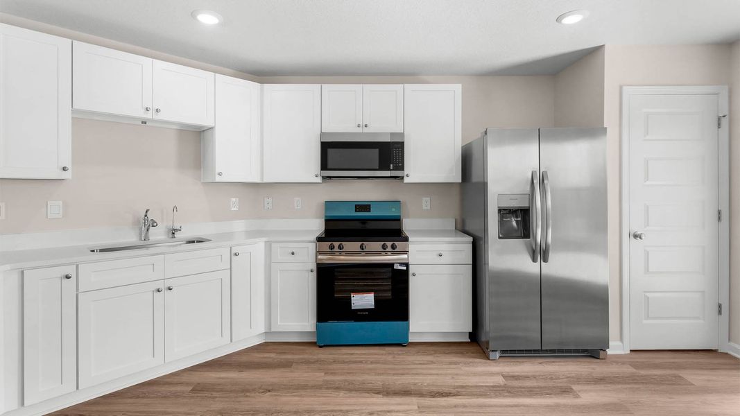 Furnished interior view inside a new home in Park Place, Panama City (Image 7).