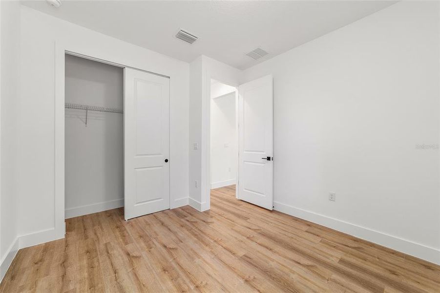 Spacious, unfurnished interior of a new home in , Ocala (Image 35).