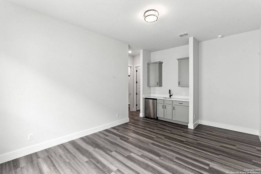 Spacious, unfurnished interior of a new home in Weltner Farms 60’s, New Braunfels (Image 15). Spacious, unfurnished interior of a new home in Weltner Farms 60’s, New Braunfels (Image 15).