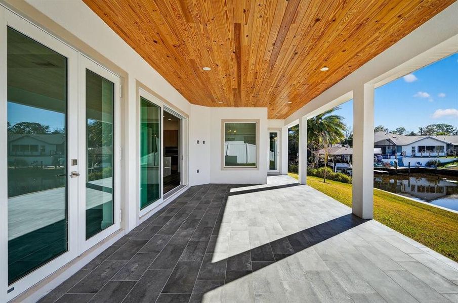 Exterior details and patio area of a home in , Palm Coast (Image 31).