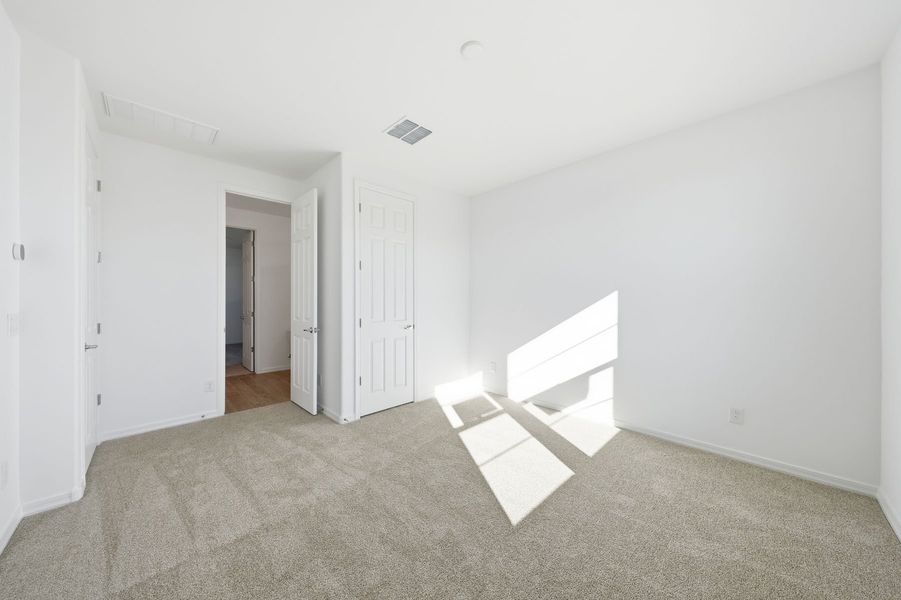 Spacious, unfurnished interior of a new home in Tierra Vistoso, Surprise (Image 12).
