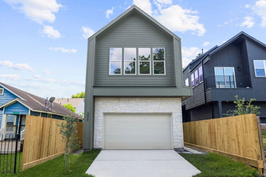 Front exterior of a new home in , Houston, TX, highlighting curb appeal (Image 2). Front exterior of a new home in , Houston, TX, highlighting curb appeal (Image 2).