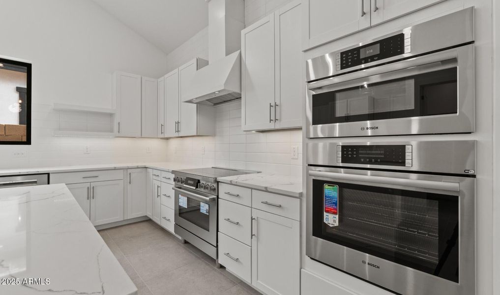 Edgewood Lot #101 Kitchen (Large) Edgewood Lot #101 Kitchen (Large)