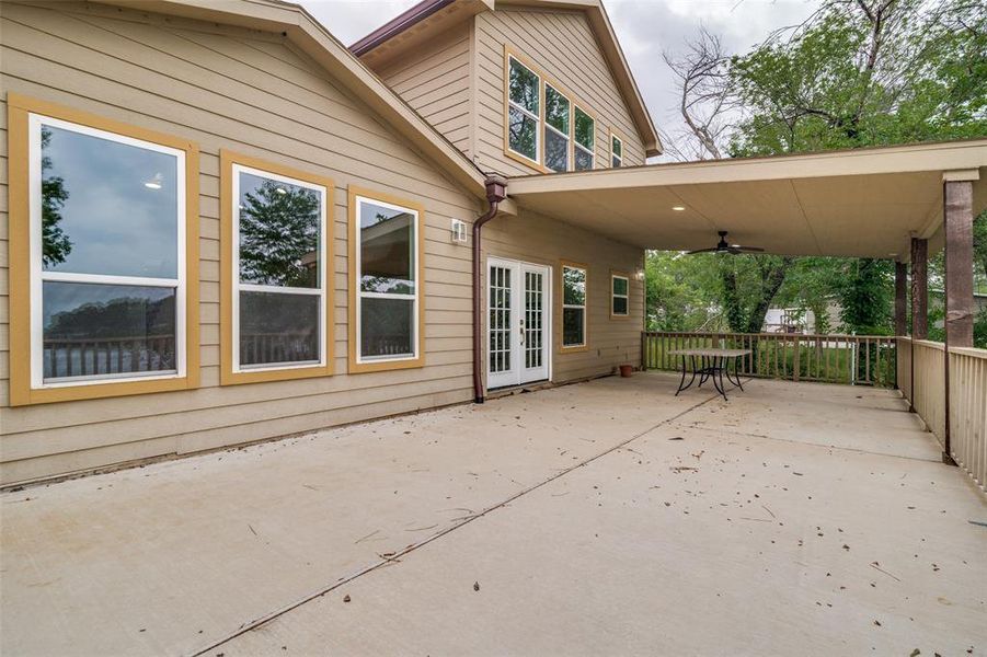 Exterior details and patio area of a home in , Mabank (Image 3).