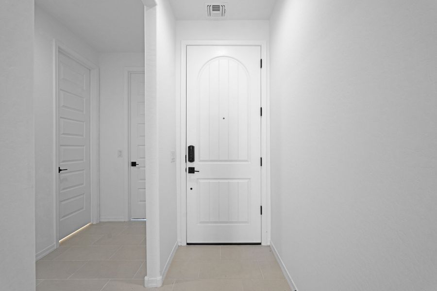 Spacious, unfurnished interior of a new home in Artisan at Asante Discovery Collection, Surprise (Image 42). Spacious, unfurnished interior of a new home in Artisan at Asante Discovery Collection, Surprise (Image 42).