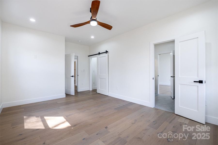 Image 33 of a home in .