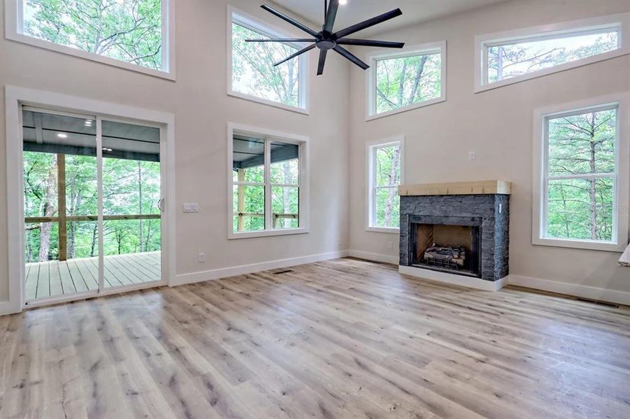 Spacious, unfurnished interior of a new home in , Temple Terrace (Image 2).