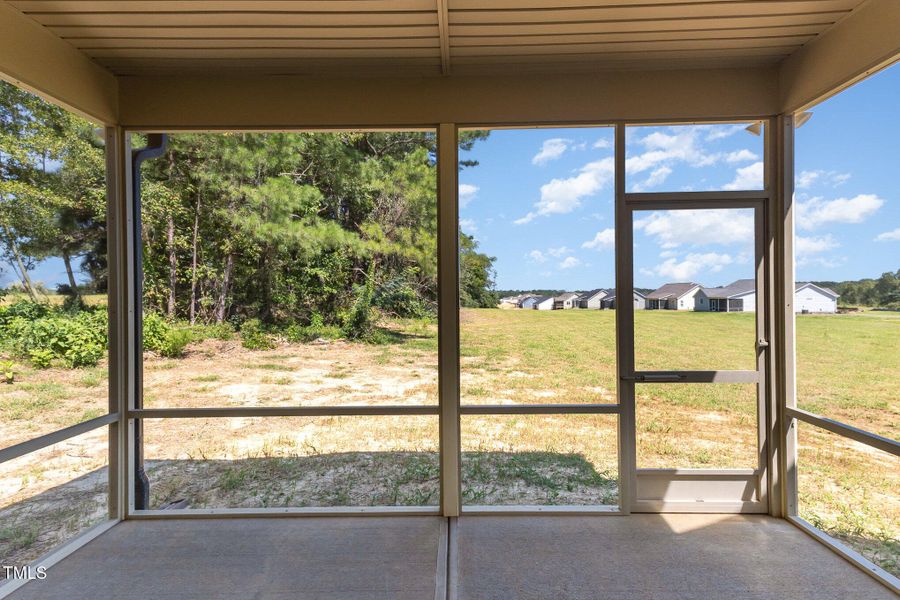 031_kv0a0472-edit_230