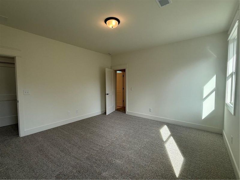 Spacious, unfurnished interior of a new home in , Waleska (Image 32).