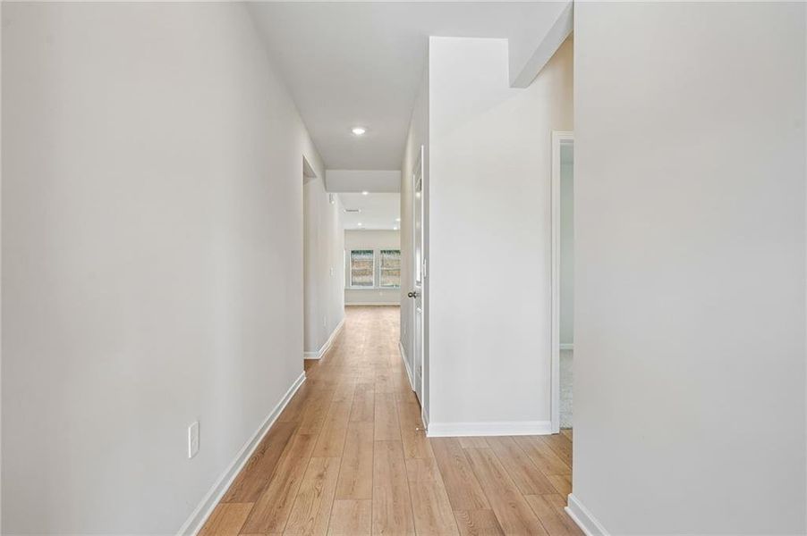 Spacious, unfurnished interior of a new home in Northwoods at Mirror Lake, Villa Rica (Image 39).