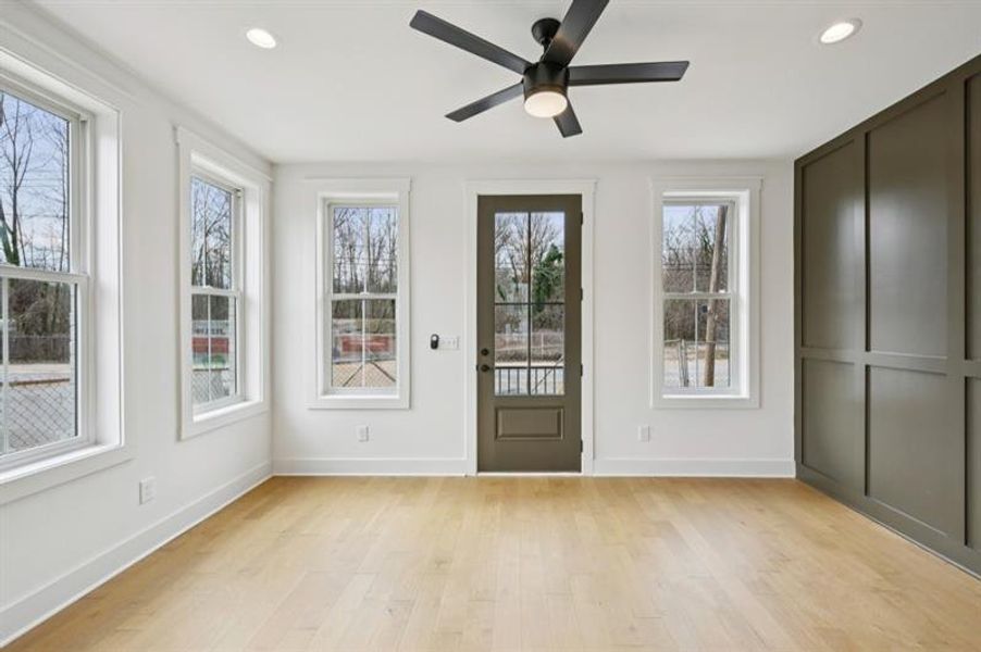 Spacious, unfurnished interior of a new home in , Atlanta (Image 20).