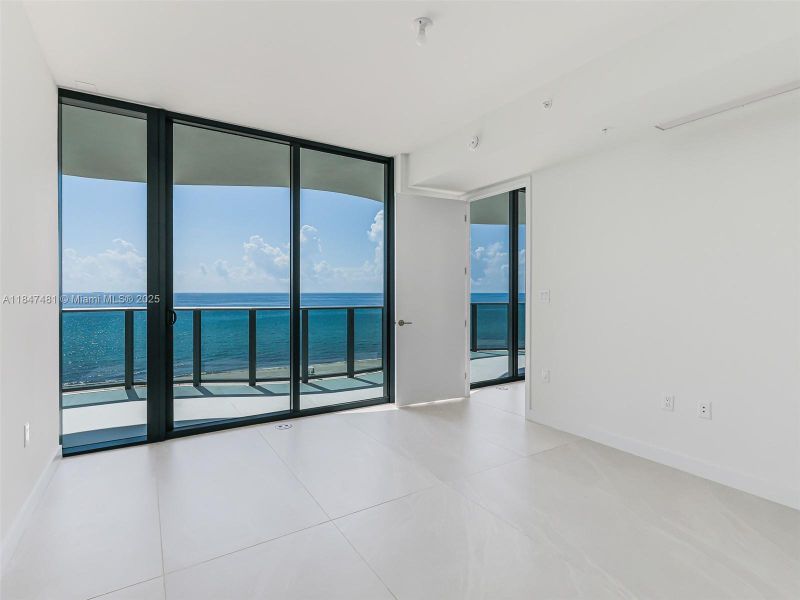 Spacious, unfurnished interior of a new home in Casamar, Pompano Beach (Image 40). Spacious, unfurnished interior of a new home in Casamar, Pompano Beach (Image 40).