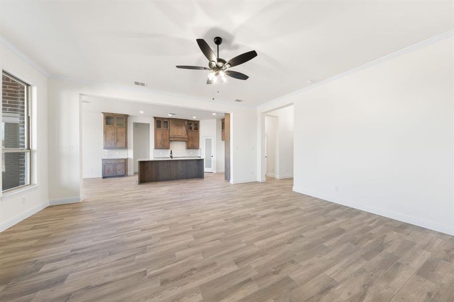 Spacious, unfurnished interior of a new home in , Waxahachie (Image 14).