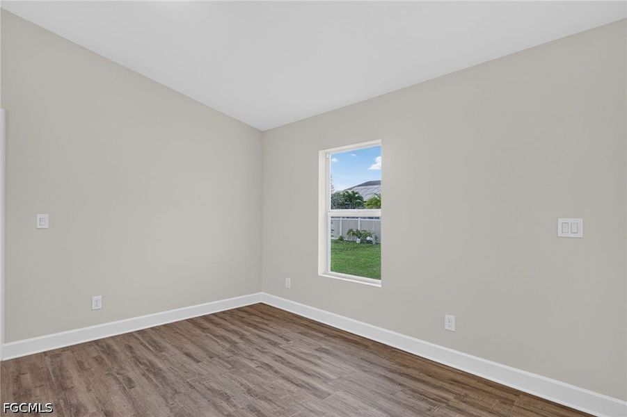 Spacious, unfurnished interior of a new home in Cape Coral, Cape Coral (Image 18).