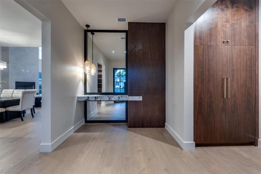 Furnished interior view inside a new home in , Dallas (Image 31). Furnished interior view inside a new home in , Dallas (Image 31).