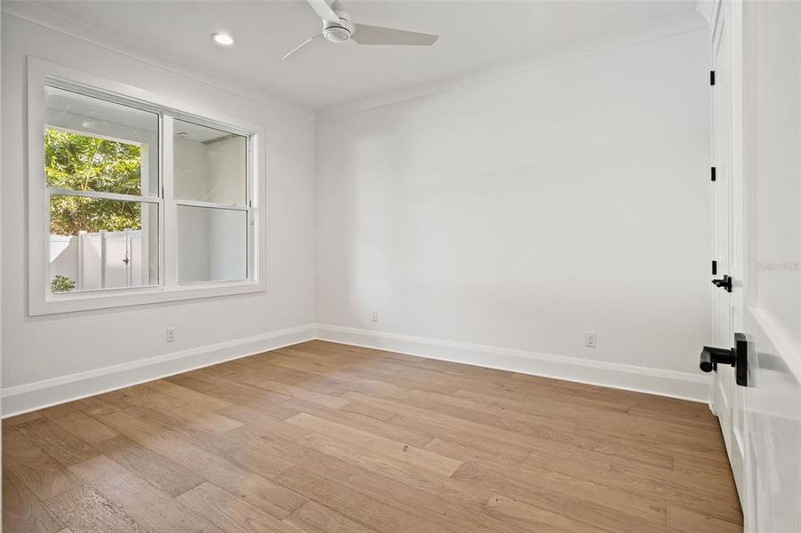 Spacious, unfurnished interior of a new home in , Tampa (Image 41).