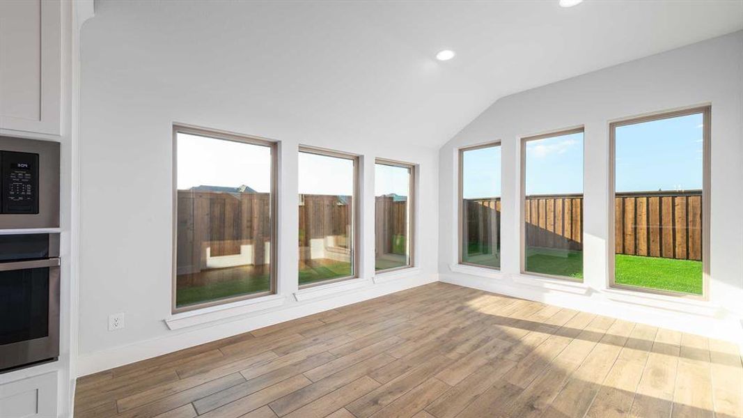 Spacious, unfurnished interior of a new home in Myrtle Creek 60', Waxahachie (Image 17). Spacious, unfurnished interior of a new home in Myrtle Creek 60', Waxahachie (Image 17).