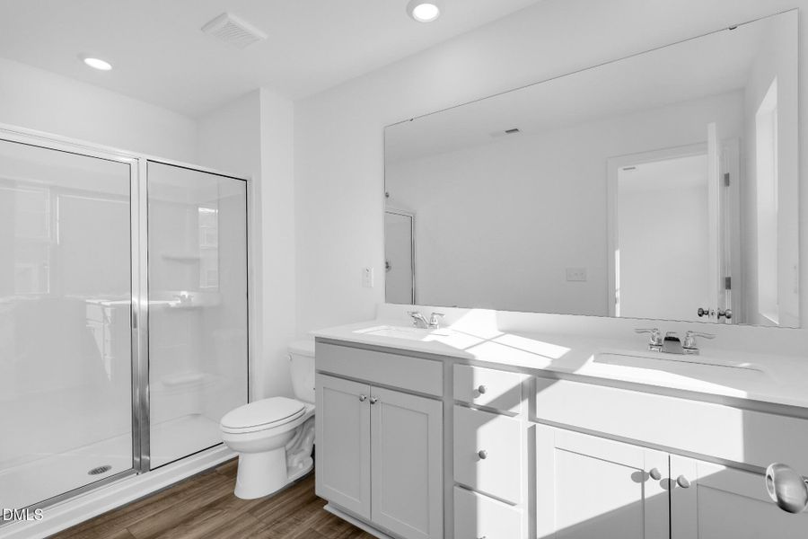 14_Bathroom