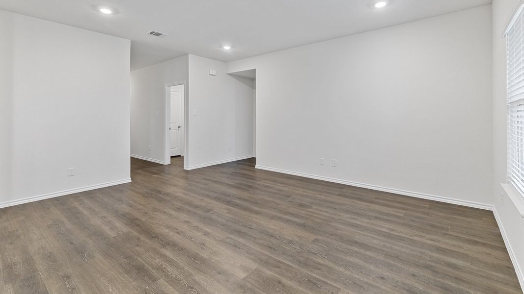 Spacious, unfurnished interior of a new home in Waverly Estates, Josephine (Image 25).