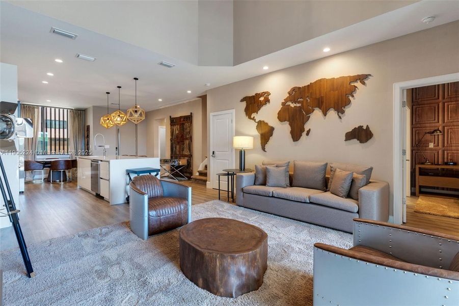 Furnished interior view inside a new home in , Kissimmee (Image 15).